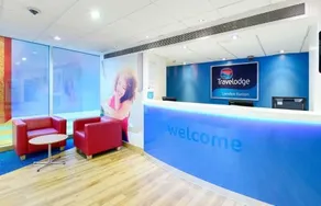 Travelodge London Central Euston - Image 4