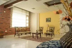 Corner Cottage - Image 2