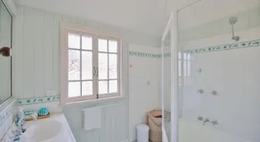 Pleasant Place to stay near the Park + FREE WiFi - Image 3