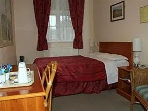 The Wheatsheaf Inn - Image 4