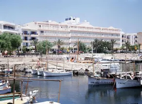 Hotel Catalonia Consul - Image 2