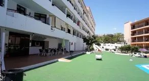 Summerland LC Holiday Home - Image 3