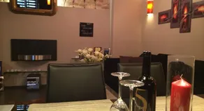 Serene City Centre Apartment Budapest - Image 3