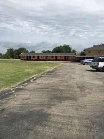 Colonial Motel - Image 2