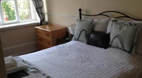 Kings Arms Pub & Rooms - Image 5