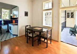 Crossroad Rooms & Apartments - Image 5