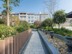 Shatan Jingshe Resort Hotel - Image 4