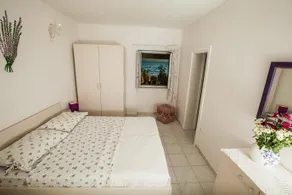 House Laura - Image 5