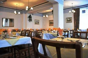 Heatherleigh Hotel Eastbourne - Image 5