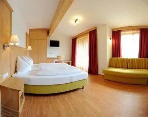 Aktiv Hotel Karnia - Image 2
