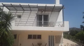 Alpha House - Image 5
