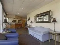 Travelodge Hotel - Image 2