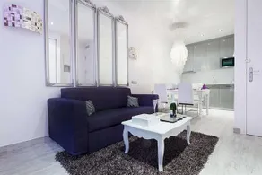 Romantic Barcelona Apartment - Image 3