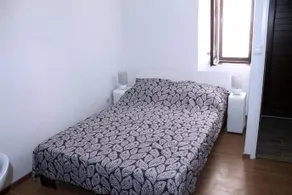 Apartment 4D - Image 4