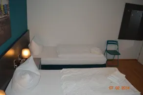n8chtHAUS - Image 4