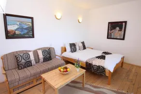 Forest House - Image 5