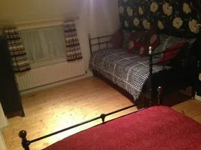 The Golden Lion Hotel - Image 2