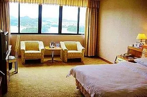 West Lake Garden Hotel - Image 4
