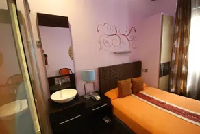 Gay Hostel - Pensión Madrid House - Image 3