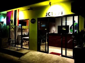 JC House - Image 4