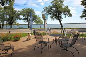 Lakes Inn - Image 2