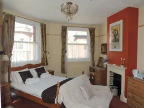 Railway Hotel - Image 5