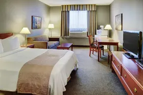 Lakeview Inn And Suites Whitecourt - Image 5