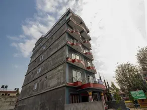 OYO 250 Hotel City Palace - Image 5