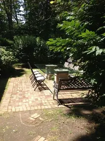 Charming Lakehouse in Southampton - Image 5