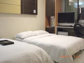 Life Hotel & Resort - Image 2