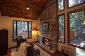 Hillside Hideaway 2 Bedrooms 3 Bathrooms Cabin - Image 3
