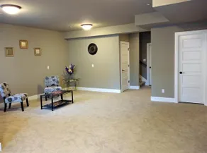 Beautiful Redmond Home - Image 2