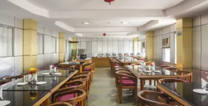 Hotel Appolo - Image 2