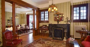 The Candlelight Inn - Image 4
