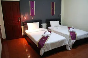 2Gether Guesthouse - Image 4