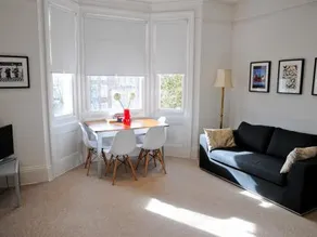 Shelley Apartment - Image 2
