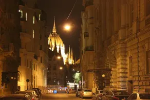 Parliment Luxury Apartment - Image 2