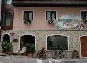 Hotel Garni Lo Scoiattolo - Image 2