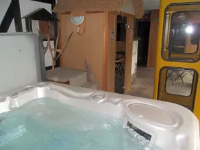 Doppelzimmer mit Balkon, Dusche und WC - Image 2