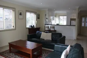 Albury Suites - Image 2