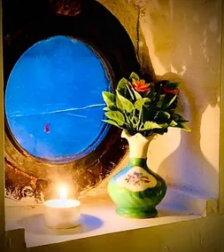 Romantic Houseboat - Image 5