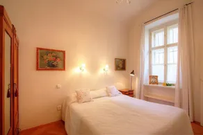 Botanical Garden Apartment - Image 5