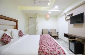 Avs Hotels - Image 2