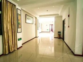 Changlai Fashion Hotel - Image 3