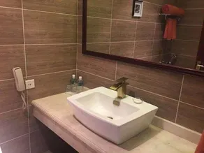 Tanghe Hot Spring Holiday Hotel - Image 5