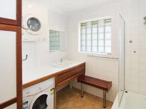 Dunsborough Holiday Homes - 3 18 Valley Road - Image 2