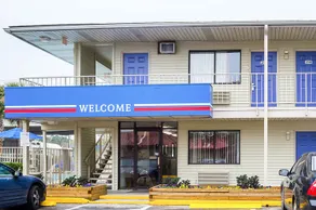 Motel 6 Charleston South - Image 4