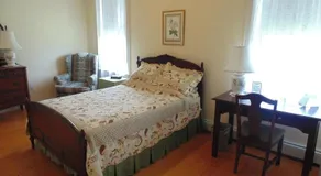 Hillcrest Hall Country Inn - Image 2