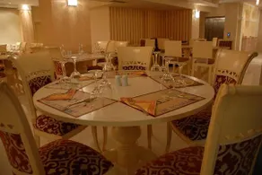 Oasis Hotel - Image 4