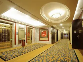 Golden Splendid Gynn Hotel - Image 3